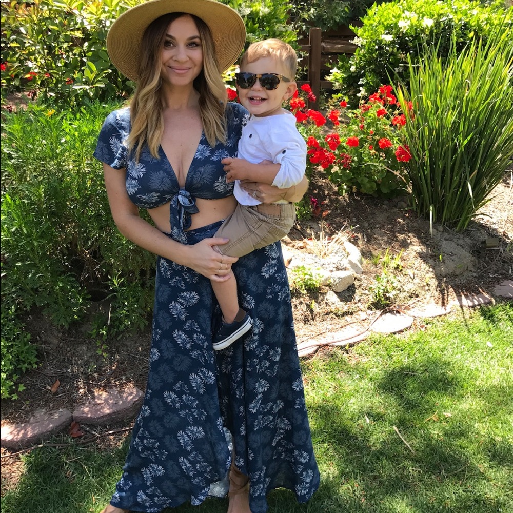 2 piece blue crop top skirt set